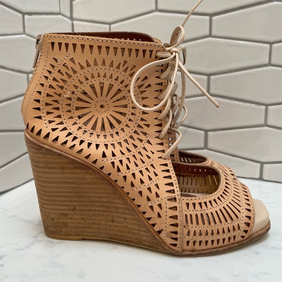 Jeffrey Campbell Rayos Tan Wedge Sandals - Picture 2 of 12